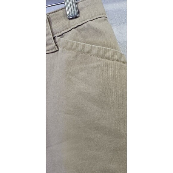 LL Bean Womens Shorts Size 8 Reg Classic Fit Khaki Tan Outdoors Hiking Stretch - Picture 2 of 11